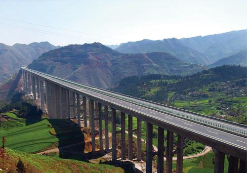 沪昆高速虎跳河特大桥沪昆高速虎跳河大桥位于位于贵州盘县和普安县
